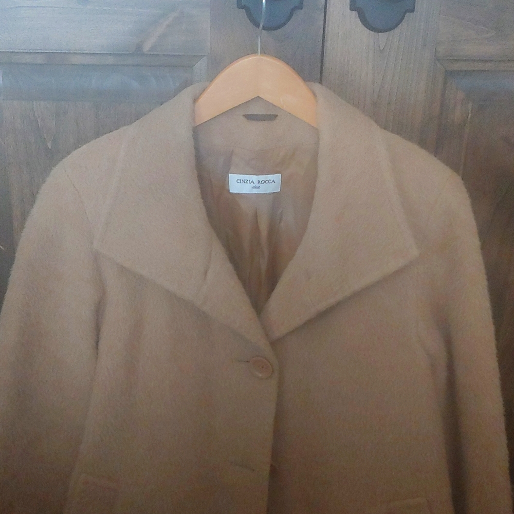 C i n z i a Rocca camel coat